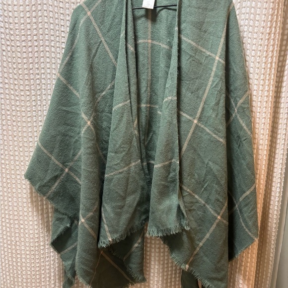 no brand Jackets & Blazers - Green Plaid Women's Cape